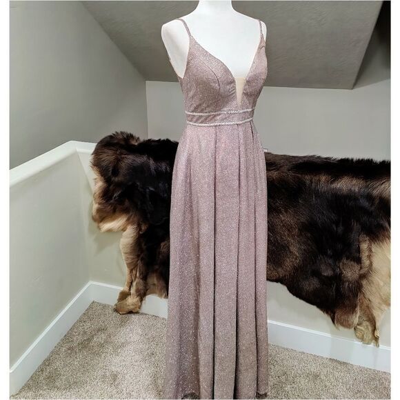 Glamorous Glittering Gown in Soft Pink - Picture 8 of 16